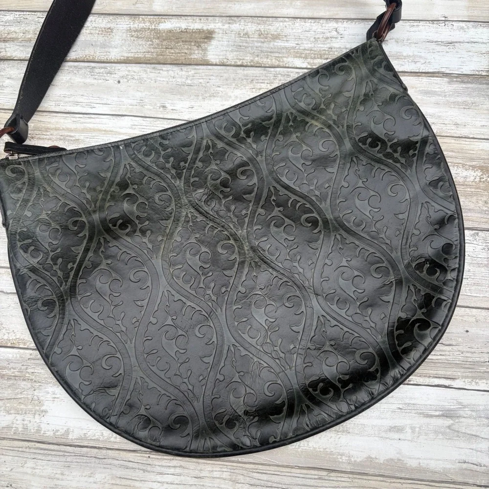 DKNY Shoulder Bag Large Green Black Leather Embossed Hobo Filigree Hippie Boho